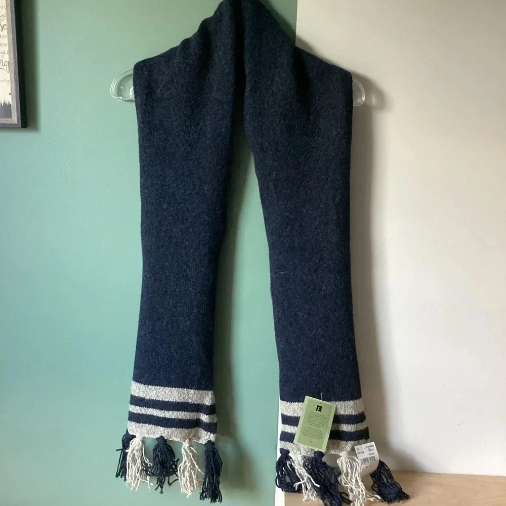 Fownes wool blend scarf